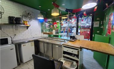 Venta Derecho de Llaves, Comida al paso, Providencia