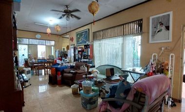 Rumah tepi Jalan Aspal daerah Karangwaru dekat UFO Elektronik