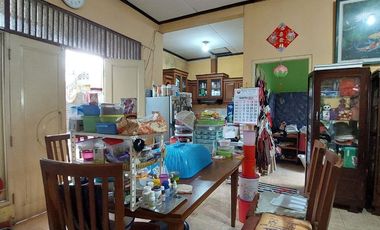 Rumah tepi Jalan Aspal daerah Karangwaru dekat UFO Elektronik