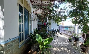 Rumah tepi Jalan Aspal daerah Karangwaru dekat UFO Elektronik