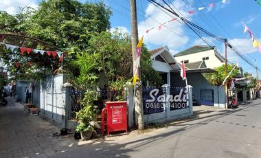 Rumah tepi Jalan Aspal daerah Karangwaru dekat UFO Elektronik