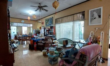 Rumah tepi Jalan Aspal daerah Karangwaru dekat UFO Elektronik