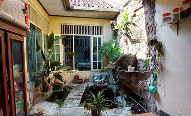 Rumah tepi Jalan Aspal daerah Karangwaru dekat UFO Elektronik