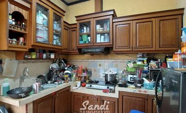 Rumah tepi Jalan Aspal daerah Karangwaru dekat UFO Elektronik