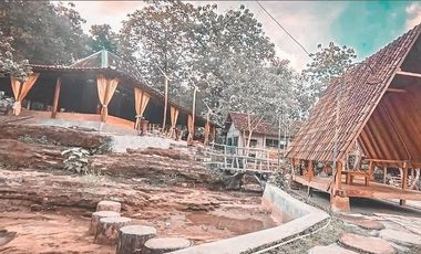 Rumah Makan di Tepi Jalan Raya Gunung Kidul dekat dengan GOA PINDUL