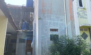 Rumah Mewah 2 Lantai + 2 unit Kontrakan Purwakarta Kota Dijual Murah