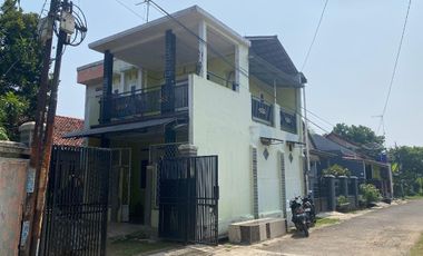 Rumah Mewah 2 Lantai + 2 unit Kontrakan Purwakarta Kota Dijual Murah