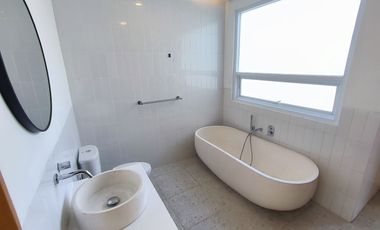 Villa Modern Mewah 2 Lantai dengan Kolam Renang di Ungasan