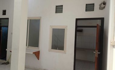 Disewakan Rumah 2 lantai di Pacar Kembang Surabaya