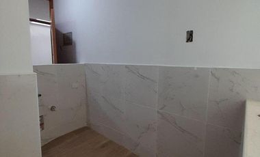 VENTA DE DEPARTAMENTO EN CAJAMARCA EN LARRY JHONSON 2DO PISO INTERIOR