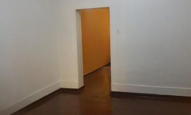 ¡AMPLIA CASA EN ALQUILER – IDEAL PARA NEGOCIOS O FAMILIA NUMEROSA!