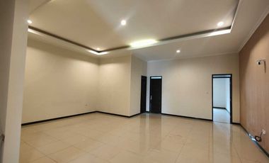 Disewakan Rumah Nyaman Taman Mekar Utama Mekar Wangi Bandung Kota