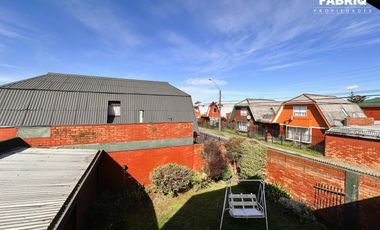 EN VENTA LINDA CASA ESQUINA 3 DORM +2 BAÑOS