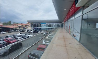 Se Alquila Local Comercial en Costa del este, Star Plaza