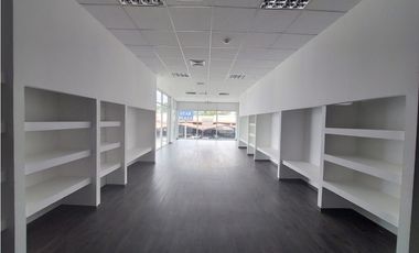 Se Alquila Local Comercial en Costa del este, Star Plaza