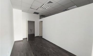 Se Alquila Local Comercial en Costa del este, Star Plaza