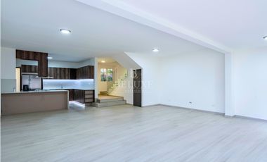 VENDO PH VILLA VALENCIA CASA DE ESQUINA, COSTA SUR (2)