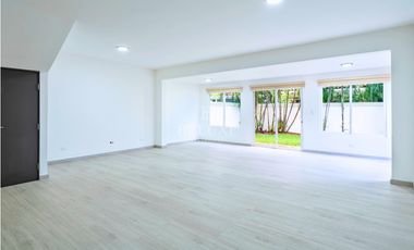 VENDO PH VILLA VALENCIA CASA DE ESQUINA, COSTA SUR (2)