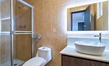 VENDO PH VILLA VALENCIA CASA DE ESQUINA, COSTA SUR (2)