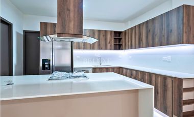 VENDO PH VILLA VALENCIA CASA DE ESQUINA, COSTA SUR (2)