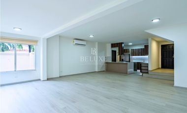 VENDO PH VILLA VALENCIA CASA DE ESQUINA, COSTA SUR (2)