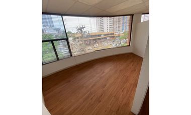 EL DORADO / GALERIAS COLONIAL / 42M / CONSULTORIO / AIRES JC