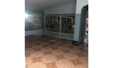 PARQUE LEFEVRE / 250M / 3 HABITACIONES / DE ESQUINA / CON ANEXO