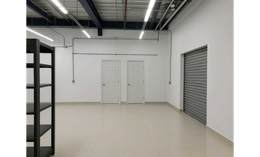 LOCAL COMERCIAL EN LLANO BONITO EDIFICIO  PRESTIGE STORAGE 478M2