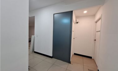 12 DE OCTUBRE / LIBERTY PLAZA / 202M / CONSULTORIO / PLANTA ALTA