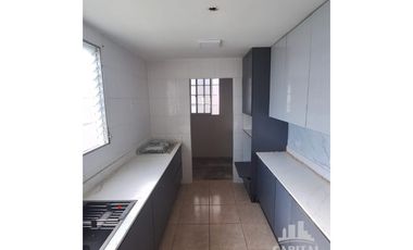 AMPLIA CASA CON PATIO Y 3 RECMARAS – BRISAS DEL GOLF