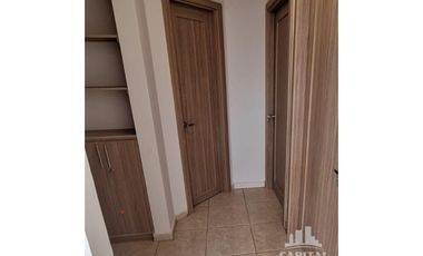 AMPLIA CASA CON PATIO Y 3 RECMARAS – BRISAS DEL GOLF