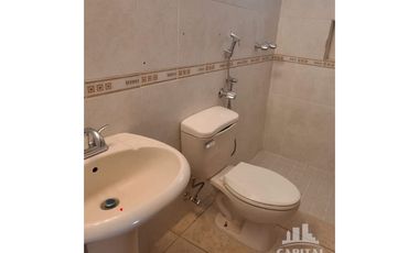 AMPLIA CASA CON PATIO Y 3 RECMARAS – BRISAS DEL GOLF