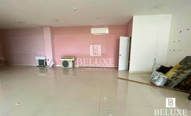 ALQUILER DE LOCAL COMERCIAL EN FLOR PLAZA,BELLA VISTA (P)(12)