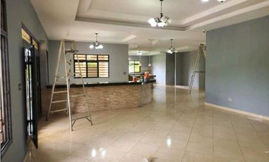 ALQUILER DE CASA EN DAVID SAN CARLITOS  CERCADA 4R