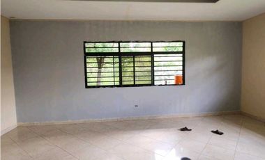 ALQUILER DE CASA EN DAVID SAN CARLITOS  CERCADA 4R