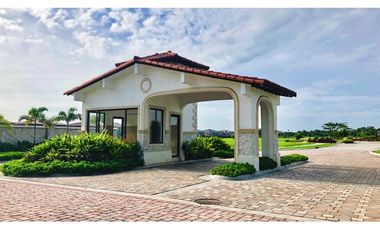 VENTA DE CASA EN SANTA MARIA PARA ESTRENAR 664M2 MLD