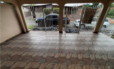 SAN ANTONIO / 250M / 3 HABITACIONES / 3 PARKING / TERRAZA / PATIO