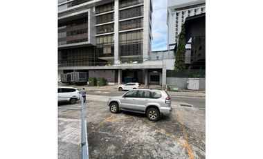 SAN FRANCISCO / 500M / 6 PARKING / FRENTE A VIA / PLANTA BAJA