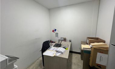 LOCAL / OBARRIO / 465M / DIVISIONES / PLANTA BAJA