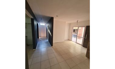 Se ALQUILA Casa C/Pileta 2 dor, 2 baños, 2 Cocheras