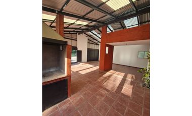 Se ALQUILA Casa C/Pileta 2 dor, 2 baños, 2 Cocheras