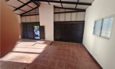 Se ALQUILA Casa C/Pileta 2 dor, 2 baños, 2 Cocheras