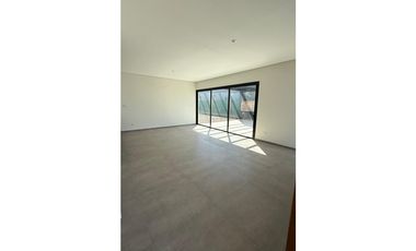 INKASA INMOBILIARIA - VENDE CASA EN BARRIO PRIVADO LAR DE VIEYTES II