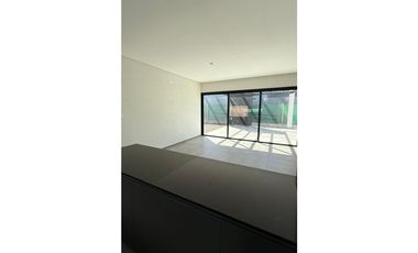 INKASA INMOBILIARIA - VENDE CASA EN BARRIO PRIVADO LAR DE VIEYTES II