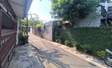 Tanah Bonus Bangunana Selatan Stadion Manahan, Solo