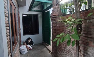 Tanah Bonus Bangunana Selatan Stadion Manahan, Solo