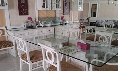 Jual Cepat Beserta Perabotan Unit Apartemen Taman Anggrek Tipe 3+1BR