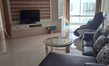 Jual Cepat Beserta Perabotan Unit Apartemen Taman Anggrek Tipe 3+1BR
