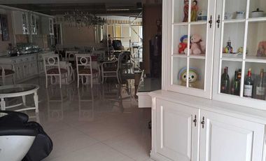 Jual Cepat Beserta Perabotan Unit Apartemen Taman Anggrek Tipe 3+1BR