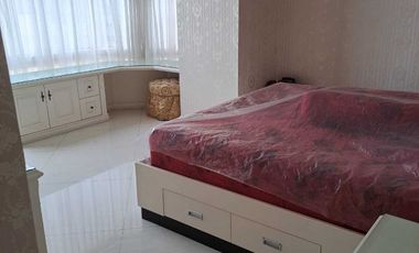 Jual Cepat Beserta Perabotan Unit Apartemen Taman Anggrek Tipe 3+1BR